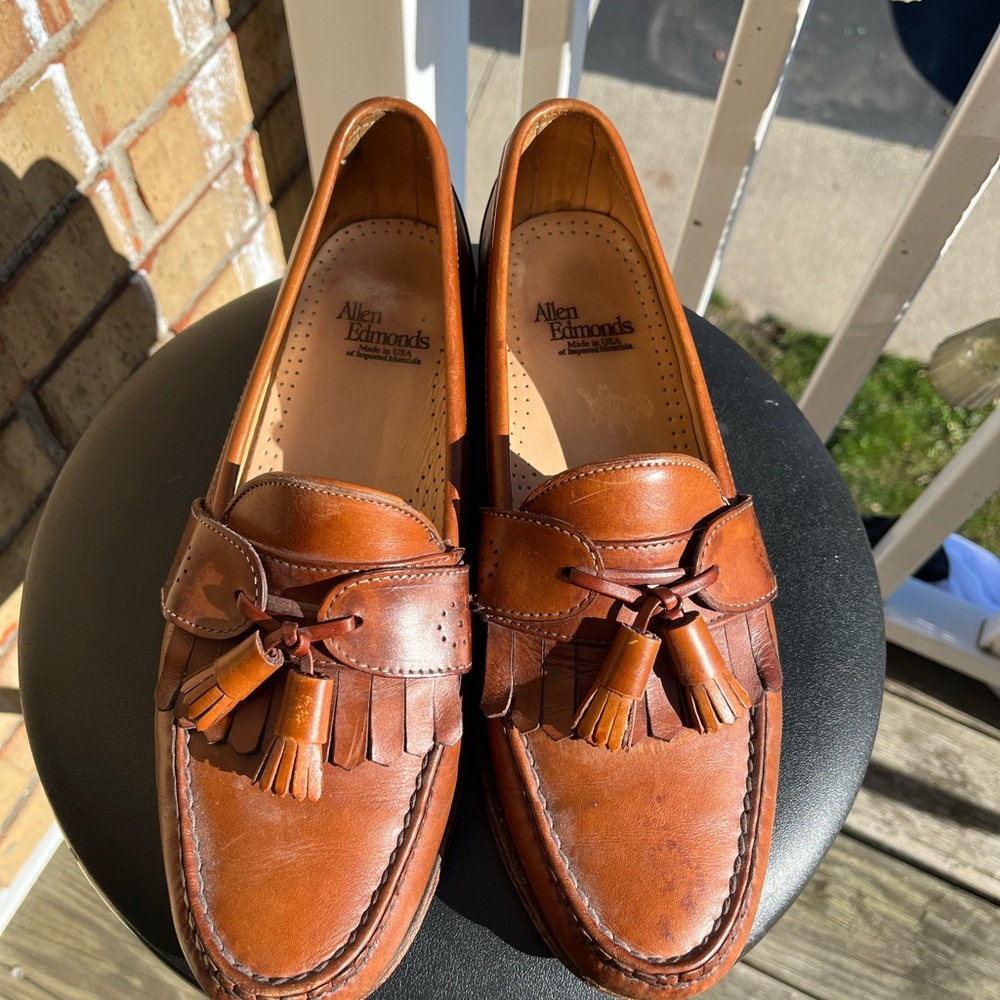 Allen Edmonds Men's Tan Leather Tassel Loafers